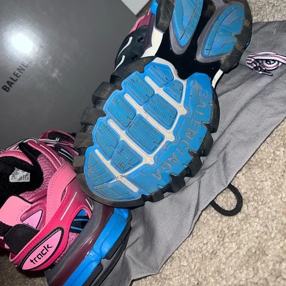 BALENCIAGA
Mesh Nylon Womens Track Sneakers Pink Black - Picture 5 of 5